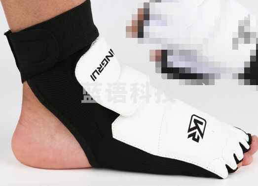 康瑞跆拳道脚套