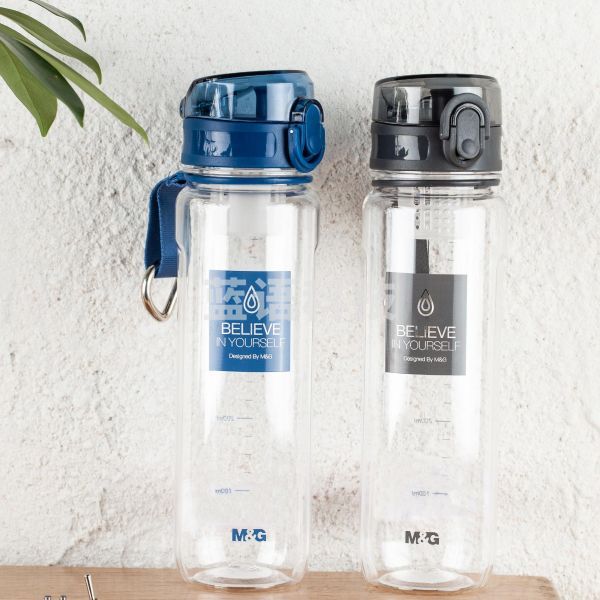 晨光ARCN8297普惠型塑料弹扣直杯560ml 颜色随机