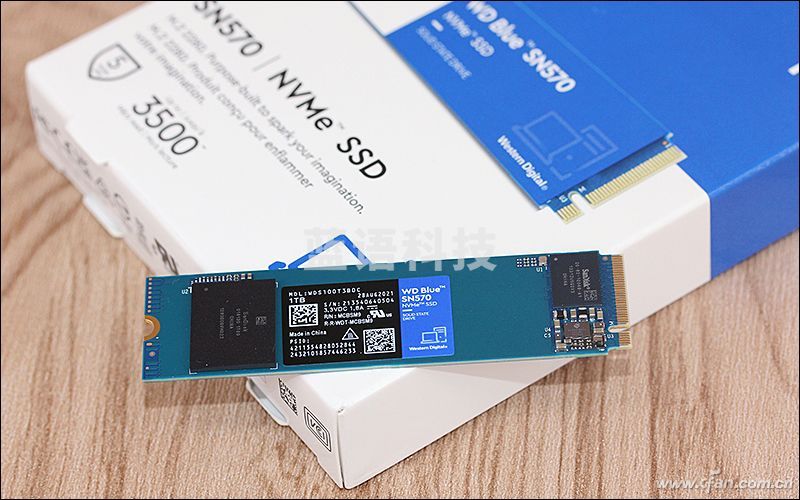 西部数据（Western Digital）2T SSD固态硬盘 M.2接口（NVMe协议） WD Blue SN570 四通道PCIe 高速