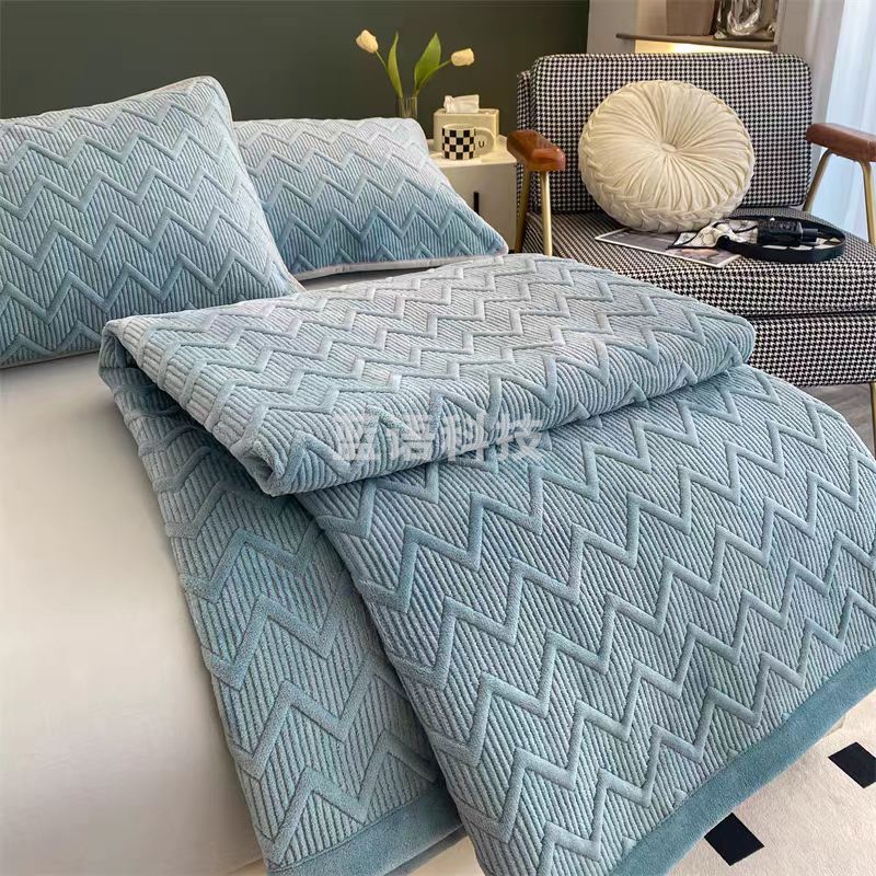 保罗简约牛奶绒床盖PL-M24513