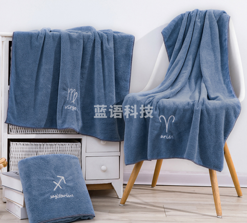 沐凡 浴巾珊瑚绒洗澡巾 星座系列随机花纹蓝色70*140cm