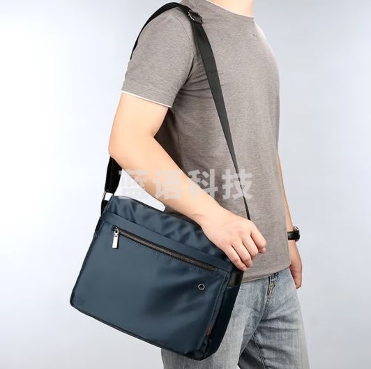 先锋鹰 XIANFENGYING 单肩包男包男士商务斜跨包包休闲牛津布大容量横款背包 蓝色大号