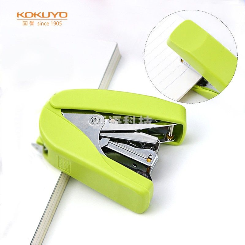 国誉(KOKUYO)进口便携式订书机学生便携式强力平针订书机可装订32张纸 黄绿色 SL-MF55-02YG