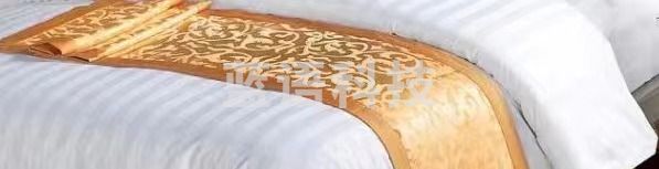 客房金色勾花床旗   规格：58厘米*1.65米    单位：条