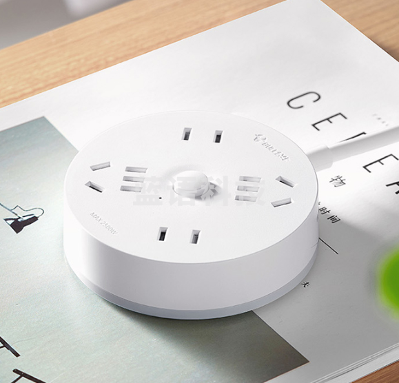 公牛（BULL）可收纳绕线圆形插座4位总控 全长1.8米 GN-R2220S