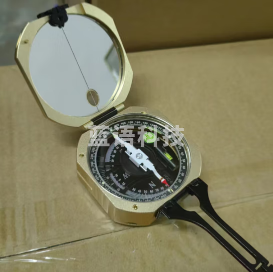 哈尔滨光学仪器厂 HGC-6型 地质罗盘仪 金色