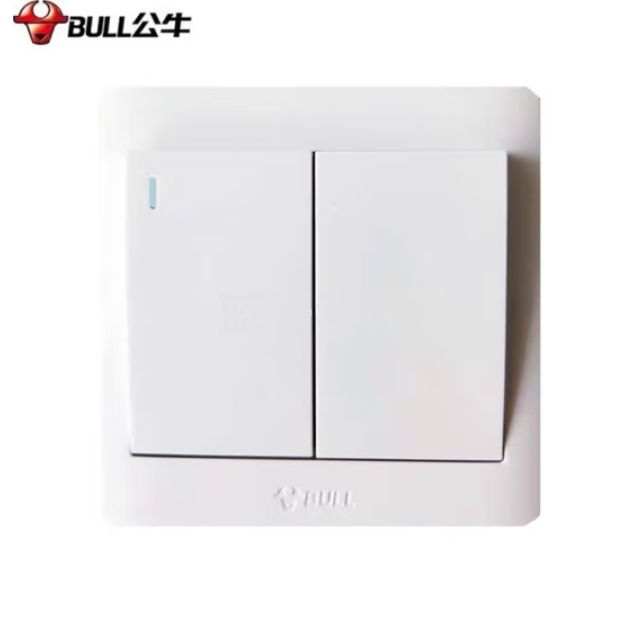 公牛 G32K211 二位单控带荧屏开关 86型白色