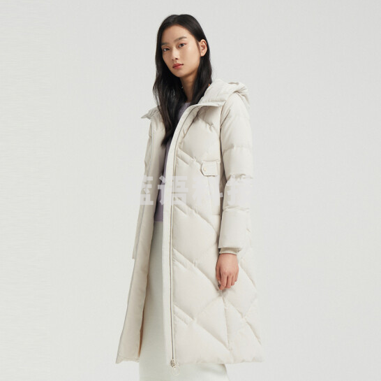 波司登   女装羽绒服    7185 燕麦色 货号：LJ