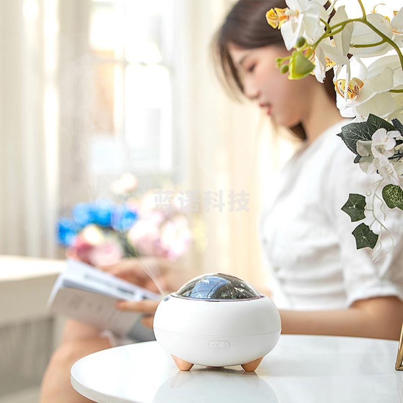 TA100204009ZZ  幻影星球香薰机-雅白色