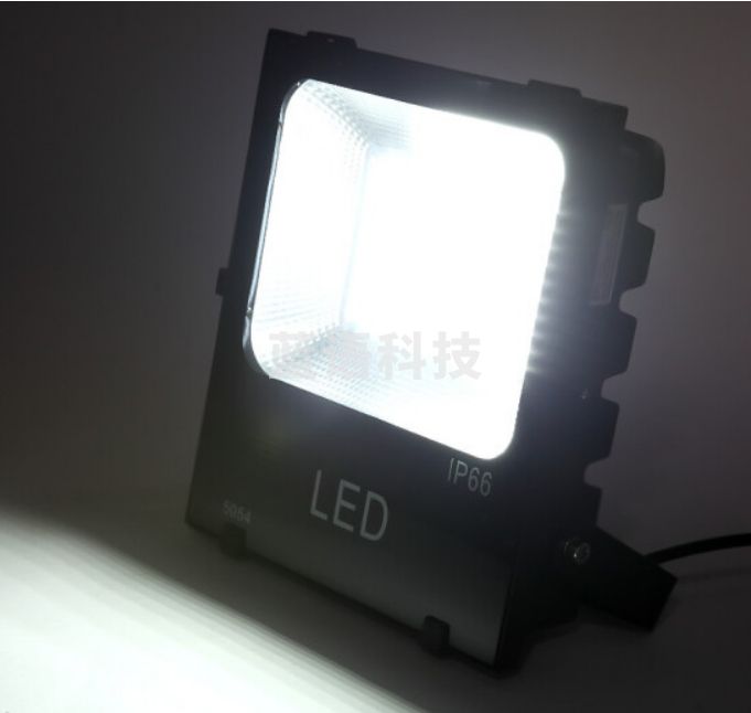公牛LED投光灯 100W