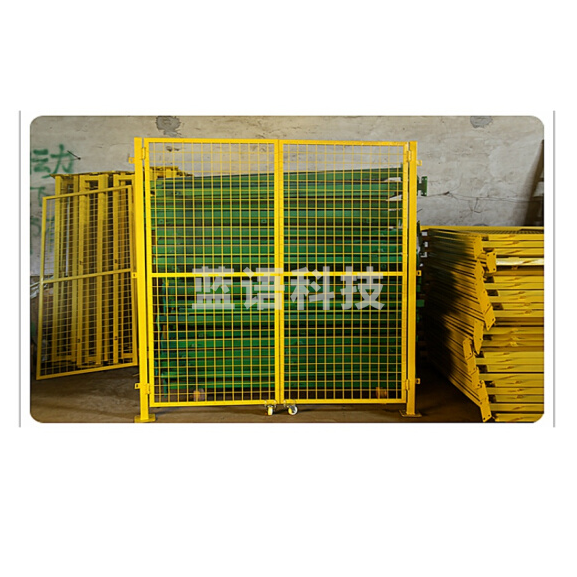 防护网门 隔离铁丝网   2米宽对开门  含轮