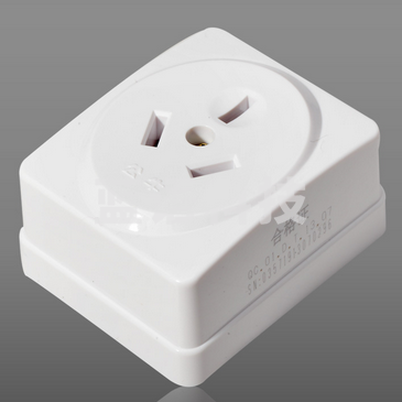 BULL/公牛明装三孔插座	GN-Z3