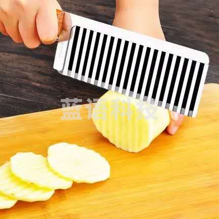 不锈钢菜刀 土豆波浪形切菜刀 切花刀 蔬果刀 胡萝卜切条器  货号：XWL