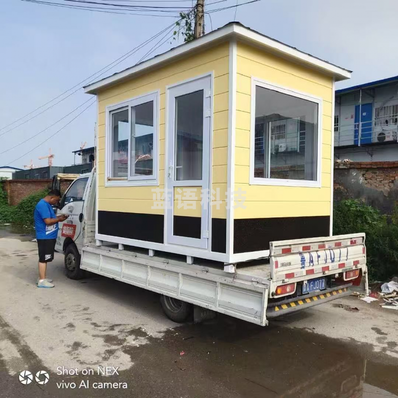 岗亭  尺寸3000*4000*3100，含内部空调、强弱电设施、瓷砖铺设，基础制作及安装