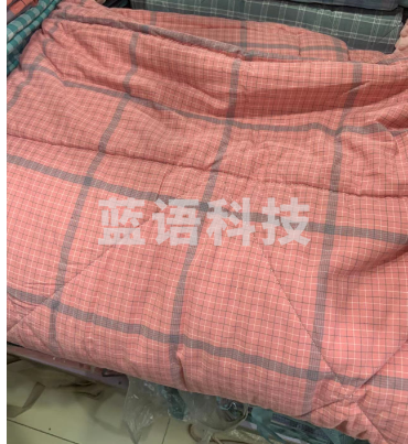纯棉棉被150*200cm  3斤重(花色随机)