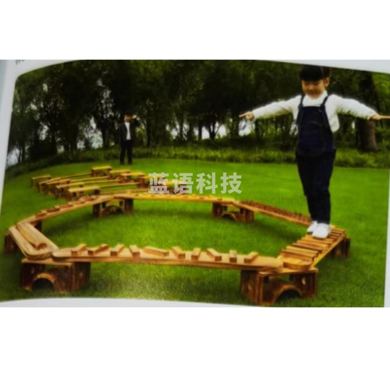 玉河 平衡运动过河石