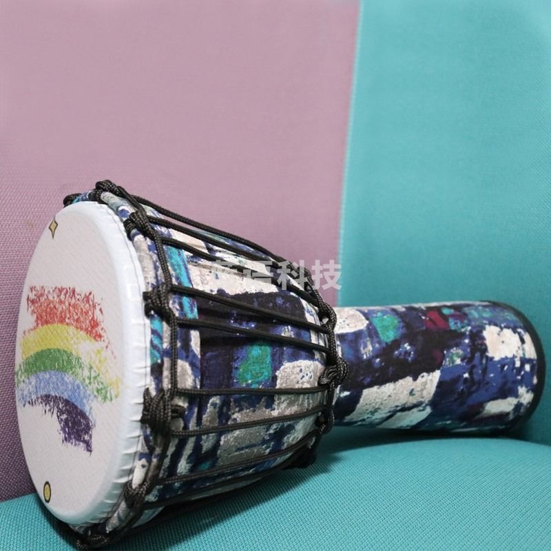 儿童非洲鼓PVC超轻手拍初学者幼儿园入门免调音非洲手鼓打击乐器 PVC大8英寸带绑绳-七彩心愿