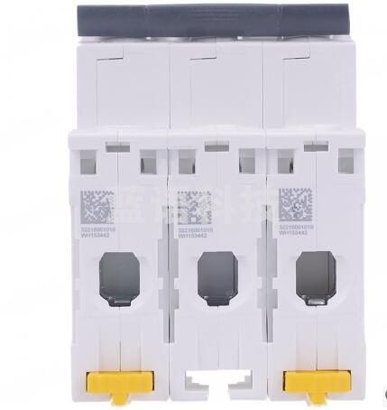 施耐德iC65N-C3P/4A C型断路器