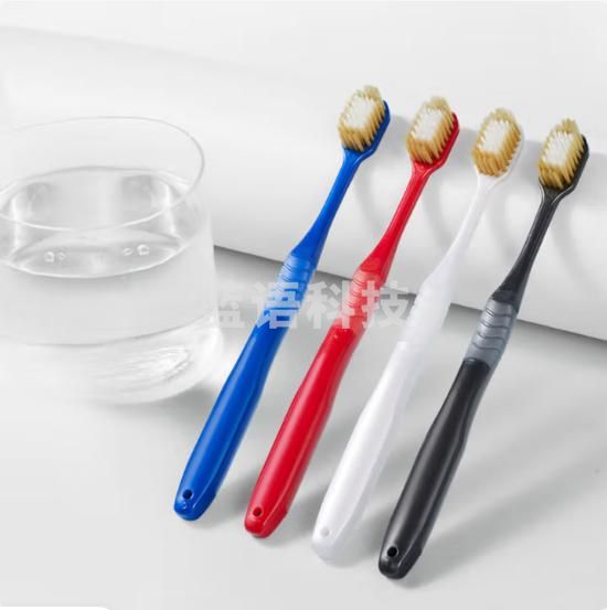 京东京造 宽头软毛牙刷*2支装 成人宽头细丝抗菌软毛牙刷 颜色随机发货