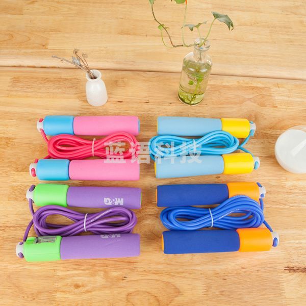 晨光AST97409经典计数PVC跳绳 颜色随机